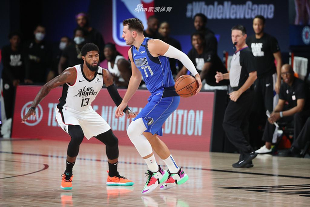 也在密切关 也在密切关