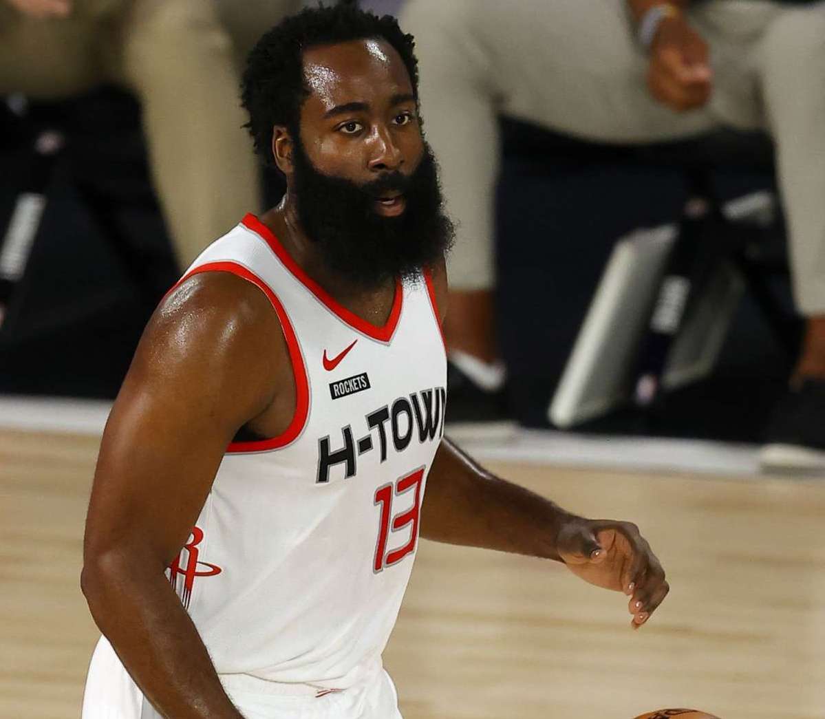 更因为这背 更因为这背