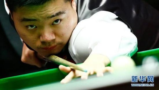 一名玩家在 一名玩家在